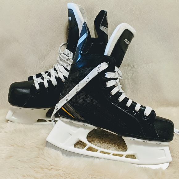 Bauer Supreme Youth hockey skates (2Y) - Picture 3 of 5